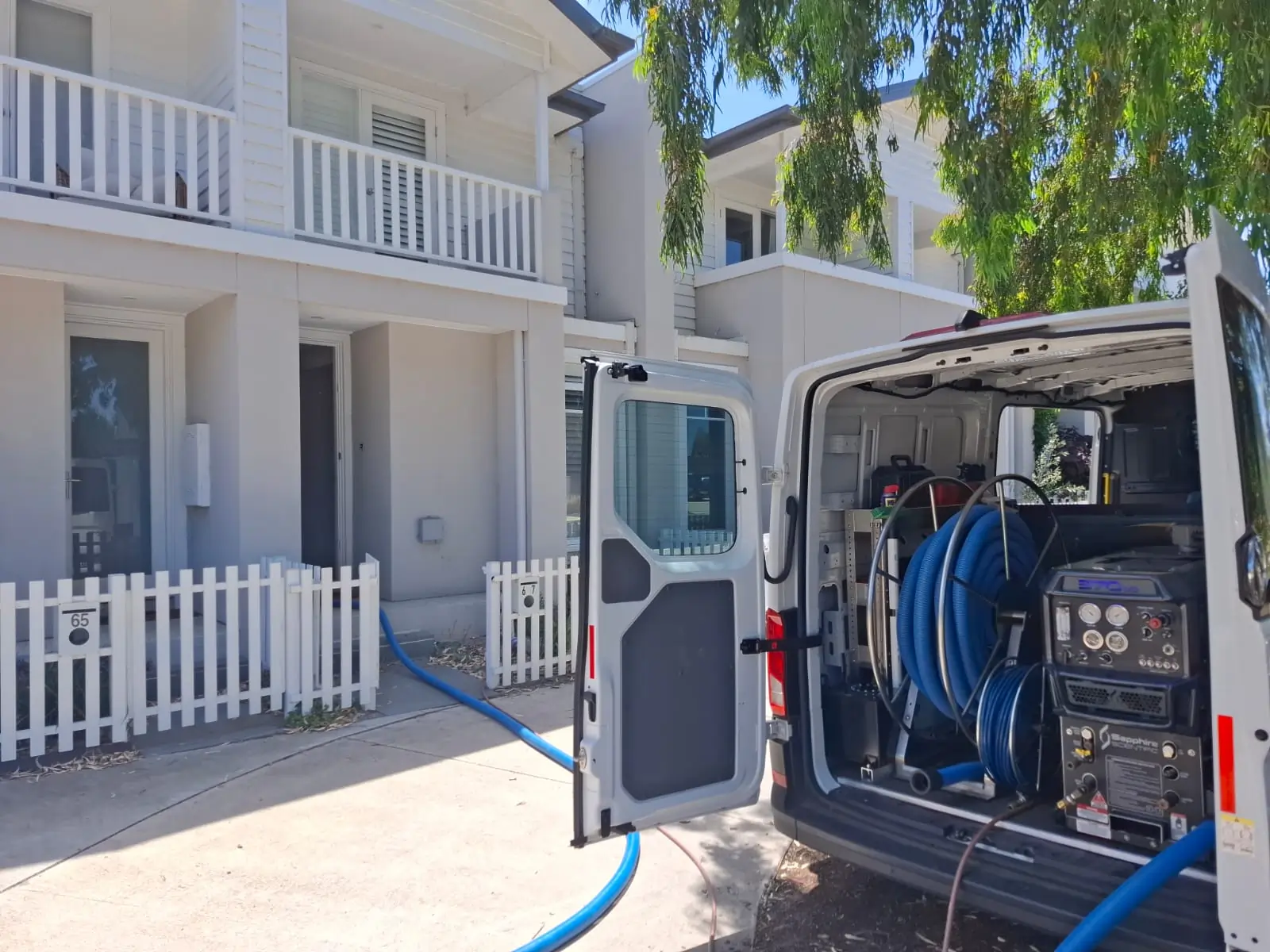 Rapid Dry Restoration Geelong carpet cleaning and flood restoration service van with professional water extraction equipment